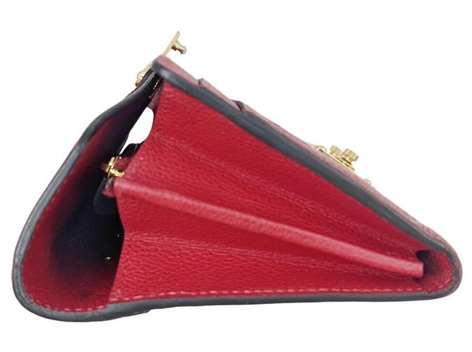 Louis Vuitton Metis Roja - vista 4
