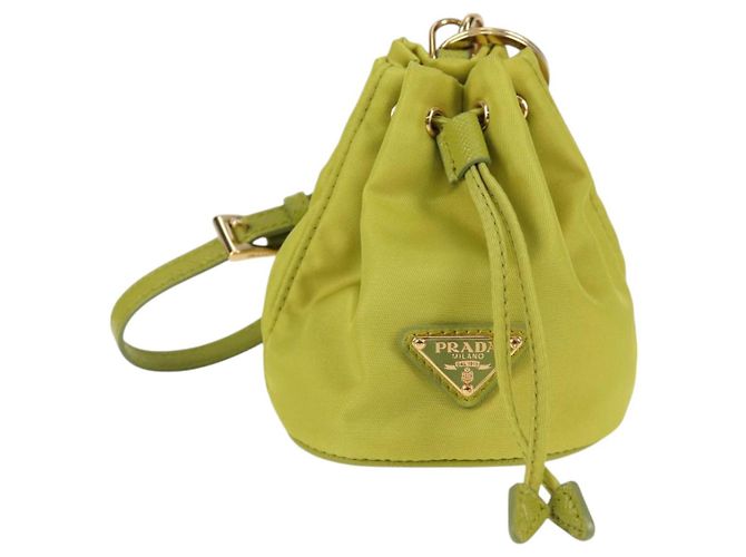 Pochette Prada in nylon verde oro Auth 126000M D'oro - vista 13