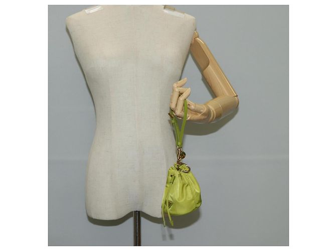 Pochette Prada in nylon verde oro Auth 126000M D'oro - vista 24