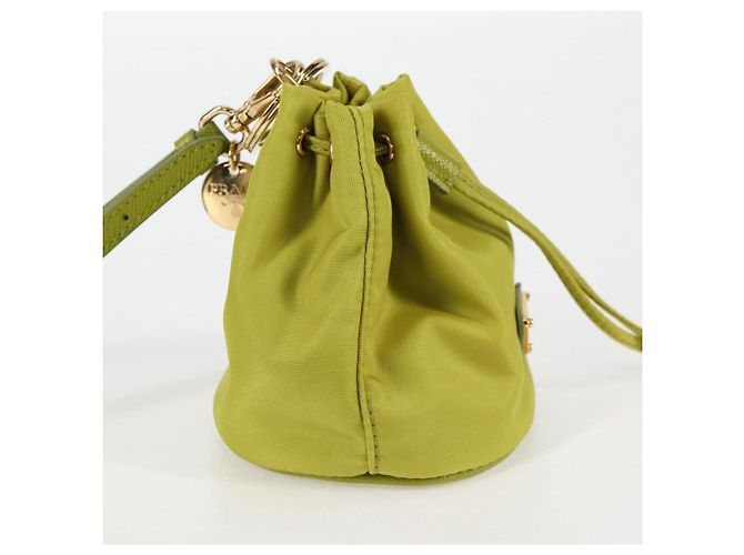 Pochette Prada in nylon verde oro Auth 126000M D'oro - vista 3