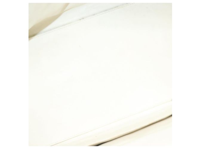 CHANEL Borsa a Mano Matelassé con Catena in Pelle di Caviale Oro Bianco CC Auth bs26565 D'oro - vista 11
