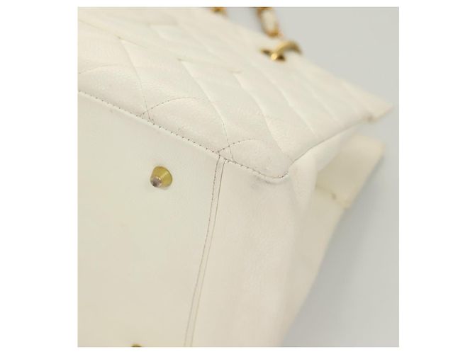 CHANEL Borsa a Mano Matelassé con Catena in Pelle di Caviale Oro Bianco CC Auth bs26565 D'oro - vista 14