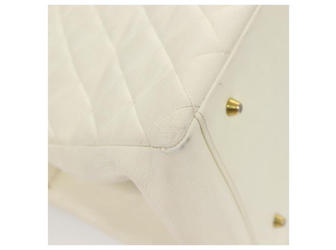 CHANEL Borsa a Mano Matelassé con Catena in Pelle di Caviale Oro Bianco CC Auth bs26565 D'oro - vista 15