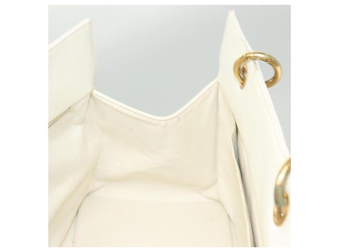 CHANEL Borsa a Mano Matelassé con Catena in Pelle di Caviale Oro Bianco CC Auth bs26565 D'oro - vista 17