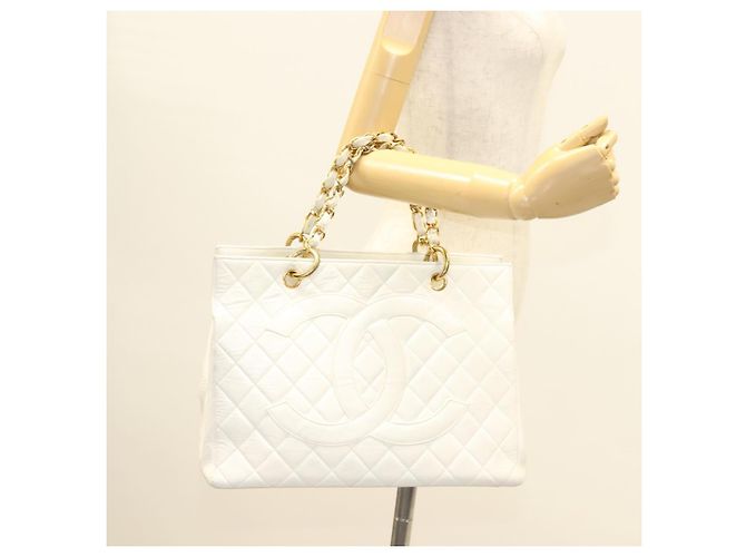 CHANEL Borsa a Mano Matelassé con Catena in Pelle di Caviale Oro Bianco CC Auth bs26565 D'oro - vista 22
