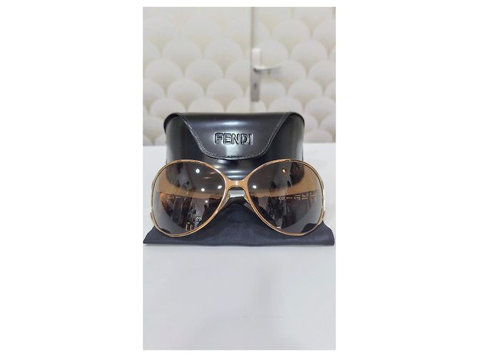 Gafas de sol Fendi Doradas Lentes Marrones Degradadas Dorado - vista 3