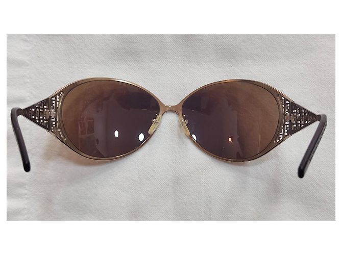 Gafas de sol Fendi Doradas Lentes Marrones Degradadas Dorado - vista 4