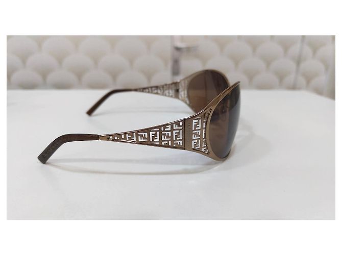 Gafas de sol Fendi Doradas Lentes Marrones Degradadas Dorado - vista 9
