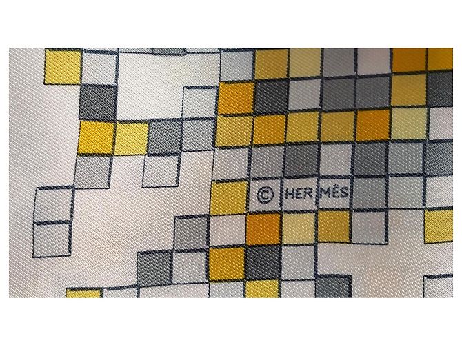 Hermès Sciarpa di Seta Mosaico al 24 Gialla Giallo - vista 5