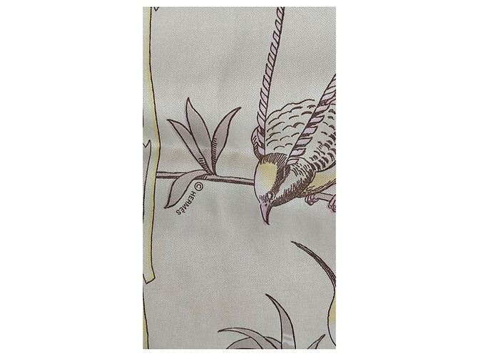 Hermès Lenço de seda As Aves das Ilhas Bege - vista 6