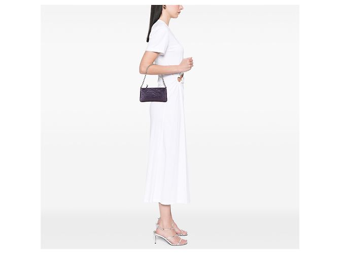 Pochete de corrente Camélia em couro de cordeiro roxo da Chanel - vista 11
