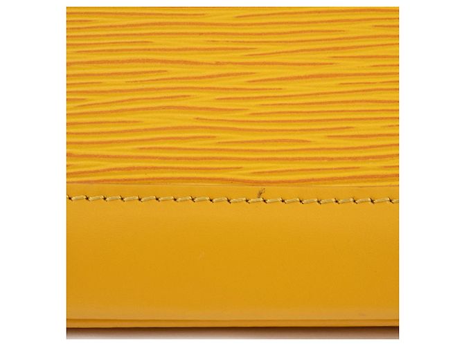 Borsa Louis Vuitton Alma PM in pelle Epi gialla Giallo - vista 13
