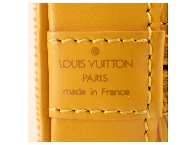 Borsa Louis Vuitton Alma PM in pelle Epi gialla Giallo - vista 16