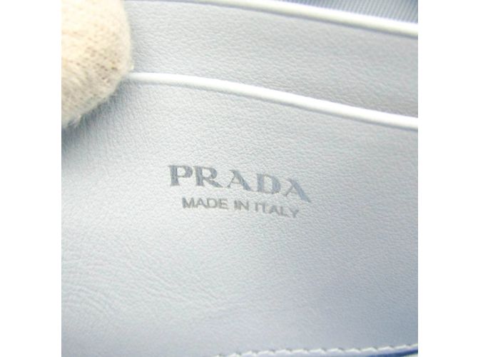 Pochette in nylon Prada in blu - vista 10