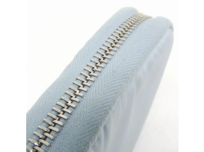 Pochette in nylon Prada in blu - vista 7