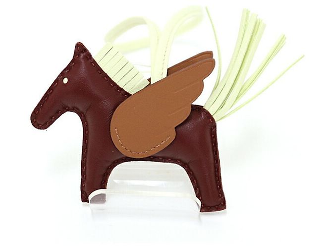 Charm per borsa Hermès Rodeo Pegasus PM Rosso D'oro Giallo - vista 2