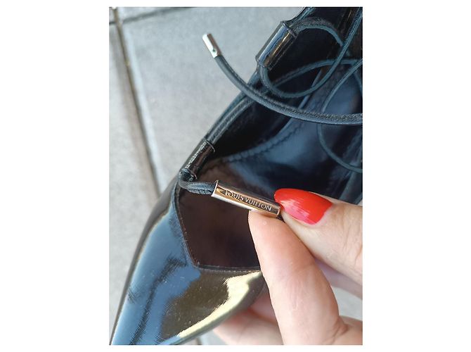 Décolleté Louis Vuitton Pelle Lucida Nera Nero - vista 13