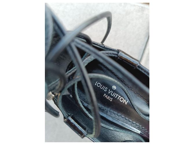 Décolleté Louis Vuitton Pelle Lucida Nera Nero - vista 14