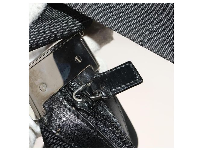 Borsa a spalla GUCCI in tela nera e argento Auth SW823 Nero - vista 10