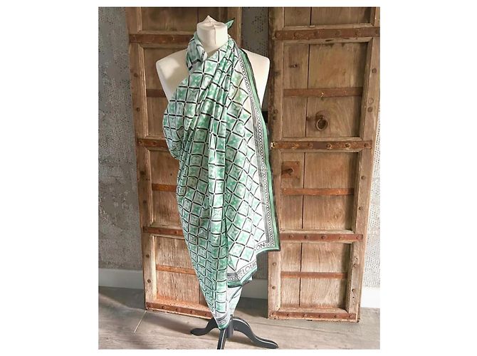 Pareo Louis Vuitton Monograma Flor Verde Algodón - vista 2