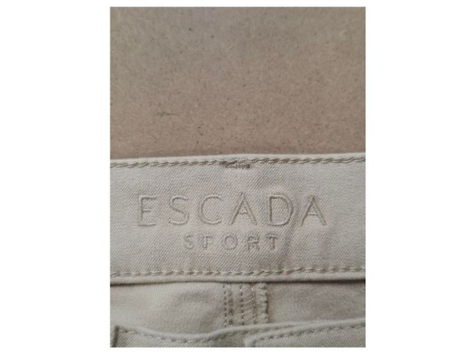 Jeans de pierna recta Escada en denim de algodón beige - vista 7