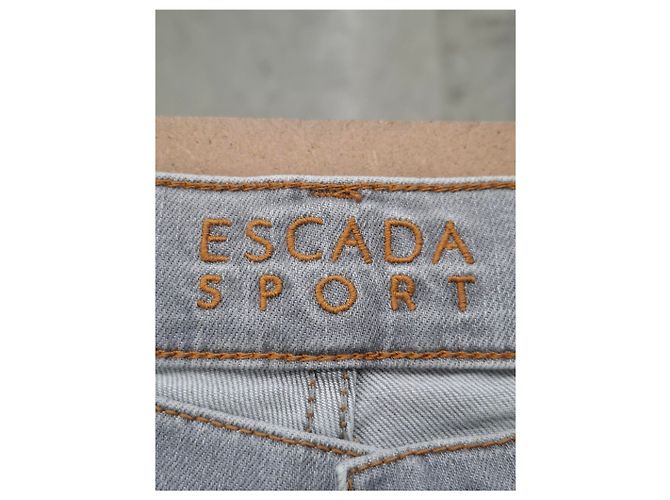 Jeans rectos lavados Escada en denim de algodón gris claro - vista 7