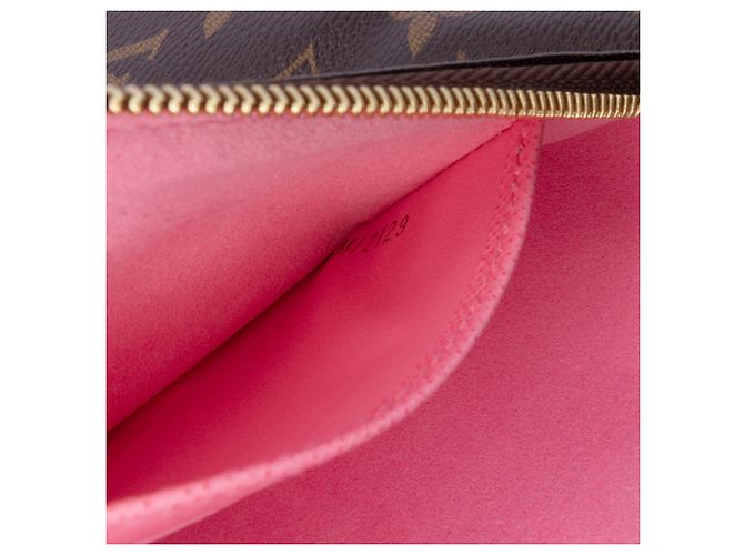 Pochette Illustre Vivienne Shanghai in Monogram Marrone con Doppia Zip Louis Vuitton - vista 6