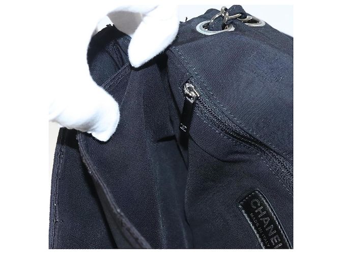 Borsa a spalla con catena CHANEL in nylon nero argento CC Auth 125969 - vista 25