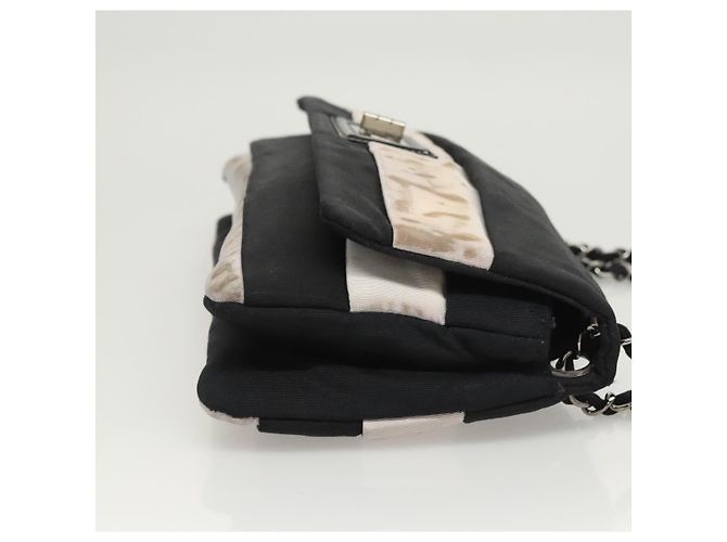 Borsa a spalla con catena CHANEL in nylon nero argento CC Auth 125969 - vista 3