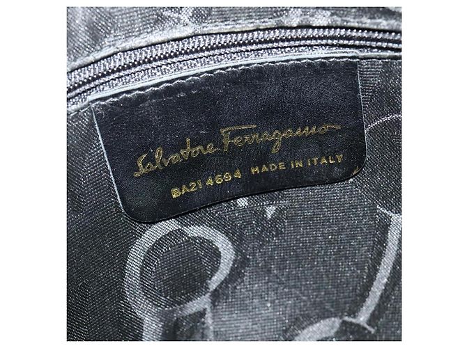 Borsa a Spalla Gancini in Camoscio Viola e Oro Auth 126056 di Salvatore Ferragamo D'oro Porpora - vista 12