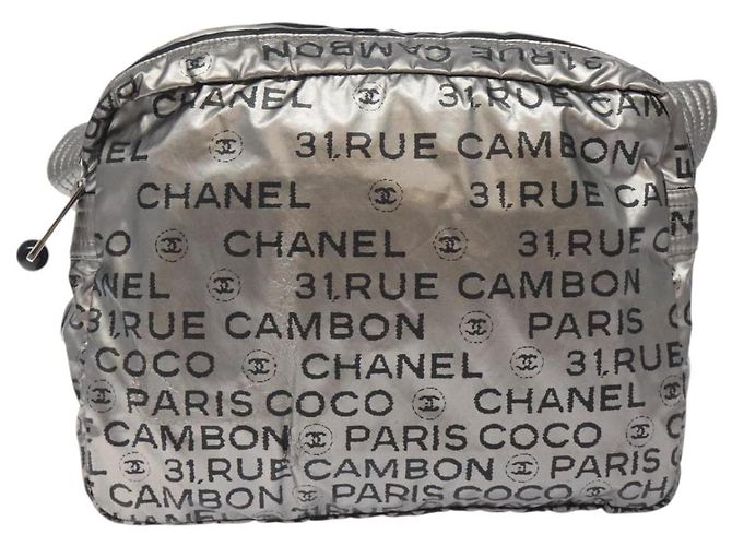 CHANEL Borsa a Spalla Illimitata in Nylon Argento CC Auth 123569 - vista 13