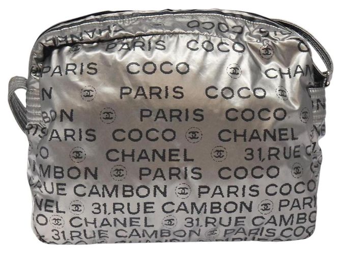 CHANEL Borsa a Spalla Illimitata in Nylon Argento CC Auth 123569 - vista 2