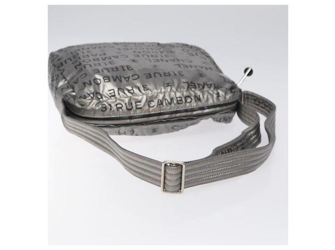 CHANEL Borsa a Spalla Illimitata in Nylon Argento CC Auth 123569 - vista 7