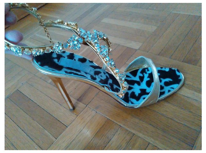 Vicini LEDER-SANDALEN MIT SWAROVSKI. Golden - Ansicht 10