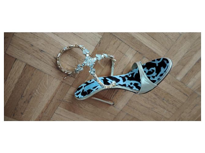 Vicini LEDER-SANDALEN MIT SWAROVSKI. Golden - Ansicht 8