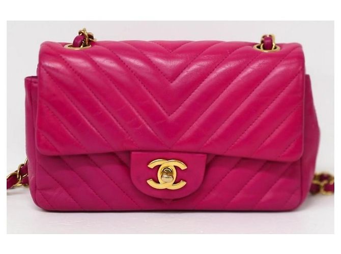 Timeless Bolsa retangular Chanel fúcsia em couro chevron com hardware dourado Fuschia - vista 2