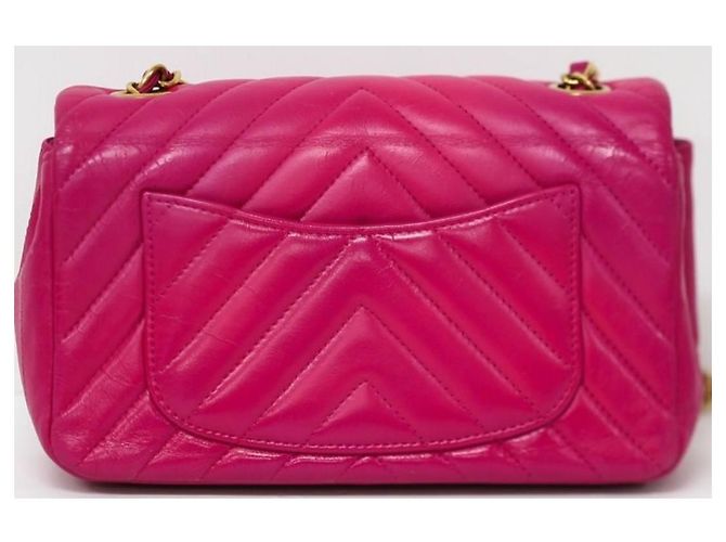 Timeless Bolsa retangular Chanel fúcsia em couro chevron com hardware dourado Fuschia - vista 3
