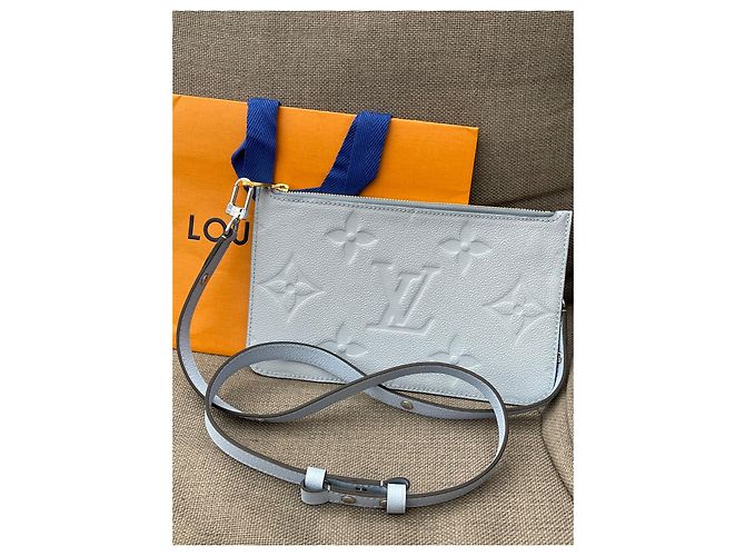 Pochette Louis Vuitton in pelle blu - vista 3