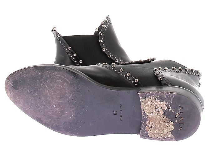Stivaletti Alaïa in pelle nera con borchie Nero - vista 7