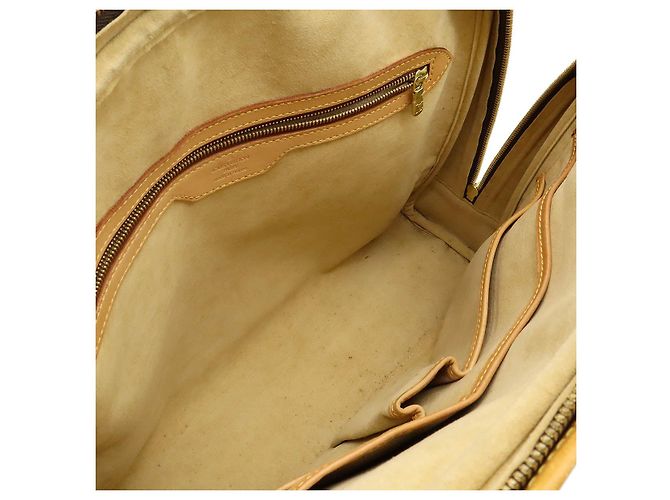 Borsa a tracolla Rivoli Monogram Louis Vuitton M53380 Marrone - vista 7