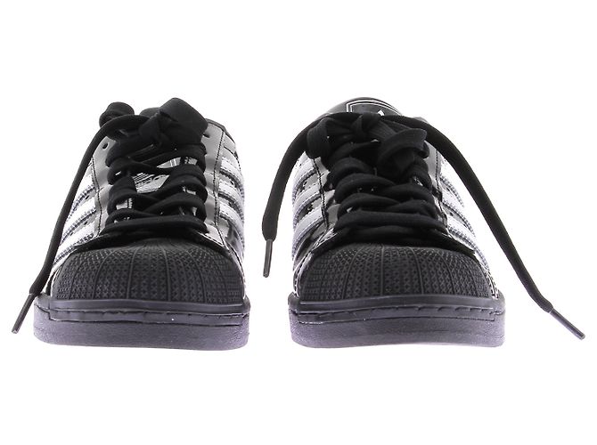 Adidas Baskets "Supertars II" en cuir noir vernis - view 4