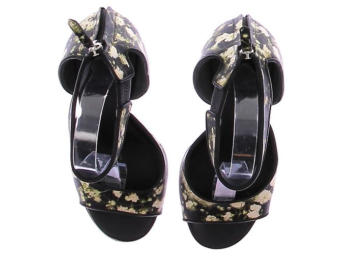 Givenchy Schwarze Lederabsatzsandalen mit floralem Muster - Ansicht 6