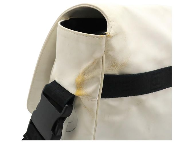 Schultertasche mit Gummibeschichtung aus der Sportlinie von Chanel Schwarz Weiß - Ansicht 5