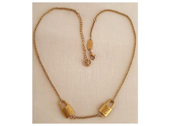 Collar Louis Vuitton Dorado - vista 5