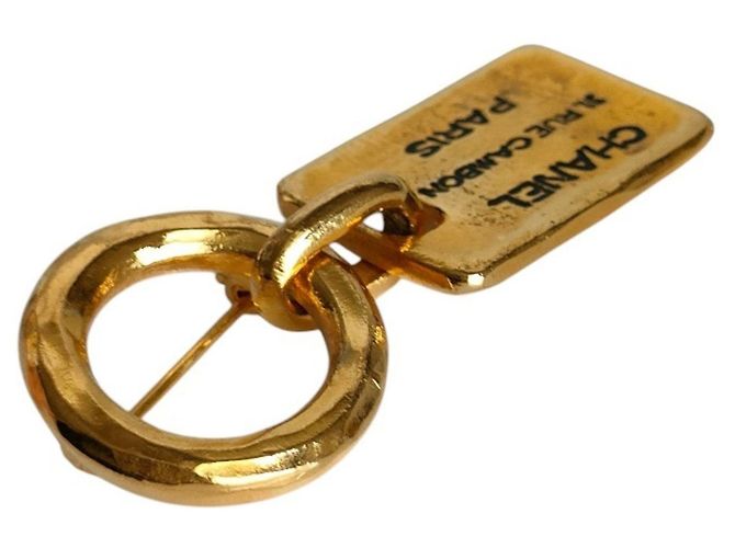Spilla Piastra Logo Cambon di Chanel D'oro - vista 4