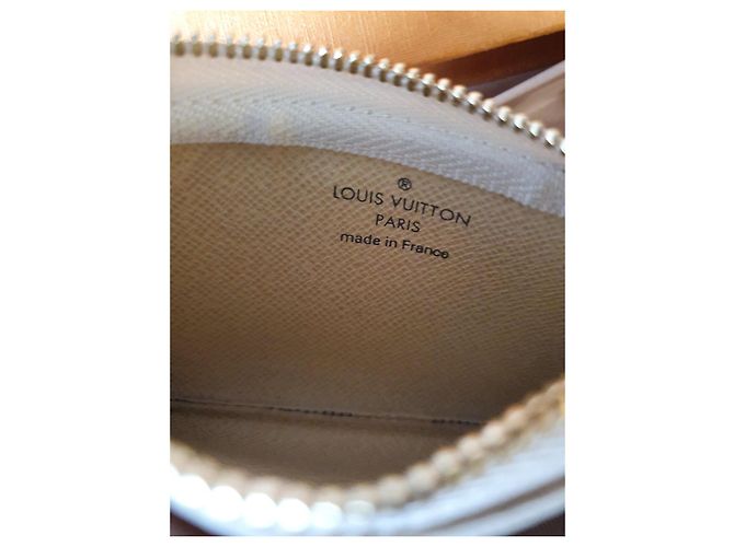Louis Vuitton Azur Key Case White - view 4
