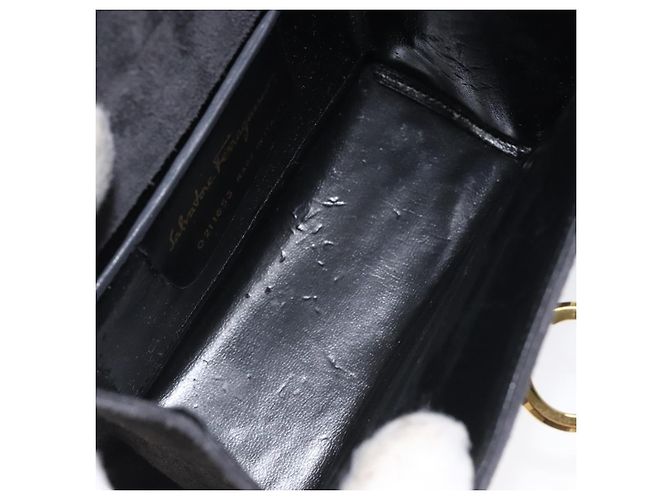 Borsa a Spalla Gancini in Pelle Scamosciata Nera e Oro Salvatore Ferragamo Auth bs26286 Nero D'oro - vista 17