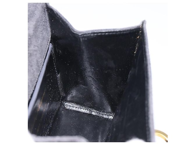 Borsa a Spalla Gancini in Pelle Scamosciata Nera e Oro Salvatore Ferragamo Auth bs26286 Nero D'oro - vista 18