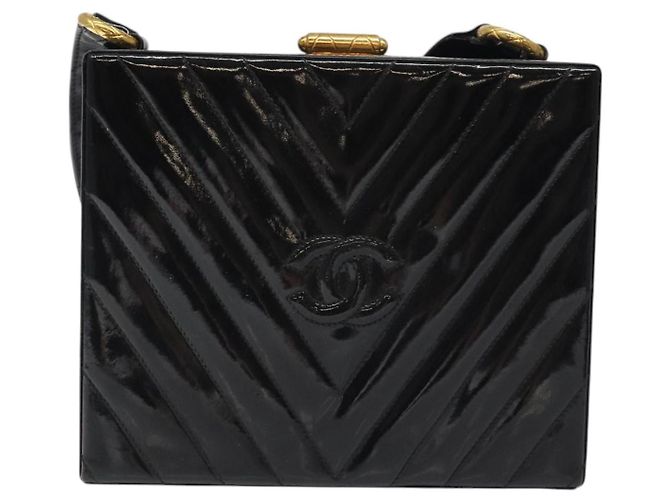 CHANEL V Stitch COCO Marchio Borsa a Spalla Pelle Lucida Nera Oro CC Auth 126704 Nero D'oro - vista 2