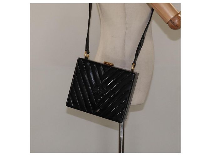 CHANEL V Stitch COCO Marchio Borsa a Spalla Pelle Lucida Nera Oro CC Auth 126704 Nero D'oro - vista 21